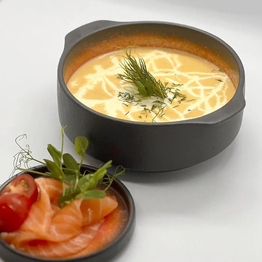 Суп крем с лососем